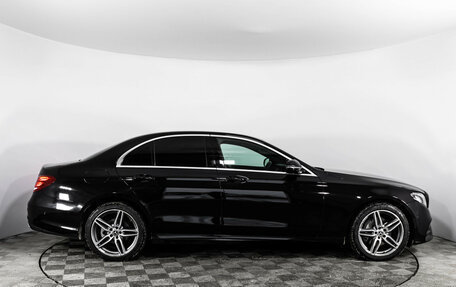 Mercedes-Benz E-Класс, 2019 год, 2 899 000 рублей, 5 фотография