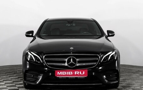 Mercedes-Benz E-Класс, 2019 год, 2 899 000 рублей, 3 фотография