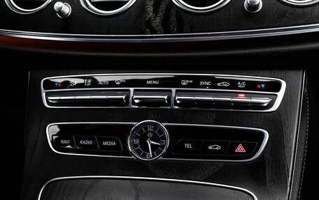 Mercedes-Benz E-Класс, 2019 год, 2 899 000 рублей, 18 фотография