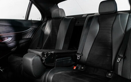 Mercedes-Benz E-Класс, 2019 год, 2 899 000 рублей, 29 фотография