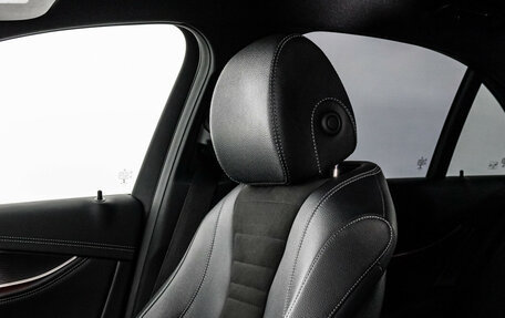 Mercedes-Benz E-Класс, 2019 год, 2 899 000 рублей, 26 фотография