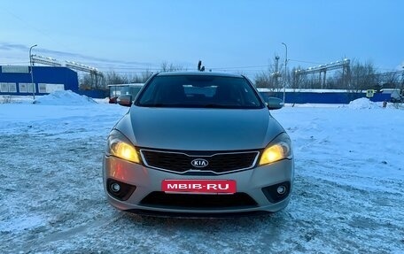 KIA cee'd I рестайлинг, 2011 год, 650 000 рублей, 1 фотография