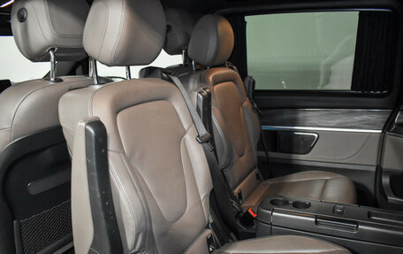 Mercedes-Benz V-Класс, 2019 год, 5 600 000 рублей, 14 фотография