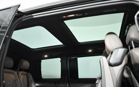 Mercedes-Benz V-Класс, 2019 год, 5 600 000 рублей, 21 фотография