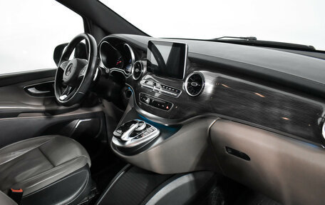 Mercedes-Benz V-Класс, 2019 год, 5 600 000 рублей, 18 фотография