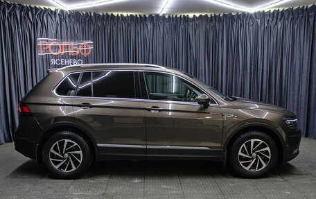 Volkswagen Tiguan II, 2018 год, 2 898 000 рублей, 4 фотография