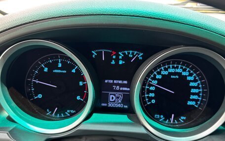 Toyota Land Cruiser 200, 2008 год, 2 900 000 рублей, 14 фотография