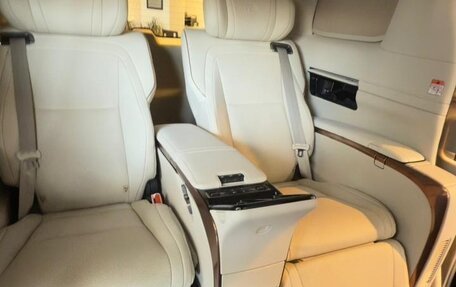 Lexus LM, 2025 год, 20 000 000 рублей, 5 фотография