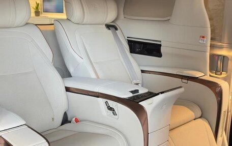 Lexus LM, 2025 год, 20 000 000 рублей, 12 фотография