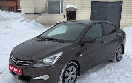 Hyundai Solaris II рестайлинг, 2016 год, 950 000 рублей, 1 фотография