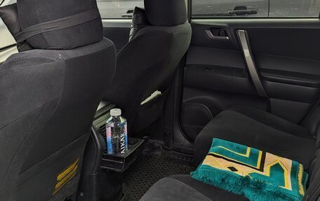 Toyota Highlander III, 2013 год, 1 890 000 рублей, 11 фотография