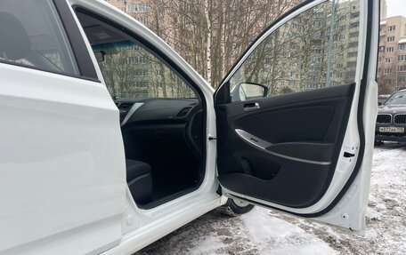 Hyundai Solaris II рестайлинг, 2016 год, 1 200 000 рублей, 12 фотография