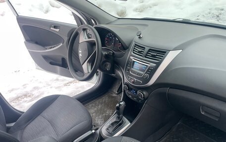 Hyundai Solaris II рестайлинг, 2016 год, 1 200 000 рублей, 13 фотография