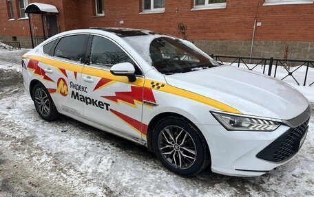 BYD Qin, 2022 год, 1 000 000 рублей, 3 фотография