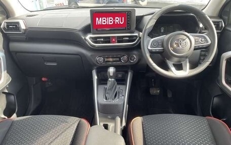 Toyota Raize I, 2022 год, 1 430 000 рублей, 10 фотография