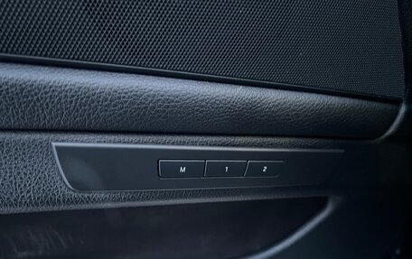 BMW 5 серия, 2012 год, 1 800 000 рублей, 11 фотография