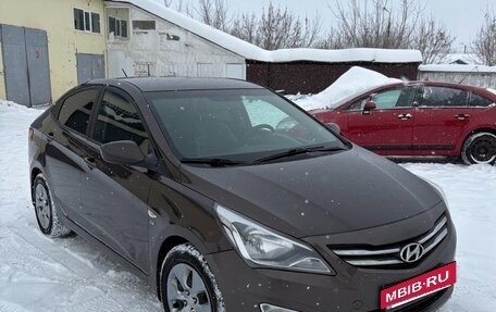 Hyundai Solaris II рестайлинг, 2016 год, 950 000 рублей, 3 фотография