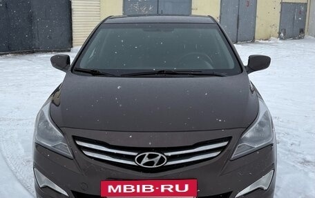 Hyundai Solaris II рестайлинг, 2016 год, 950 000 рублей, 2 фотография