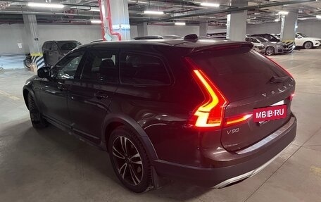 Volvo V90 Cross Country I рестайлинг, 2018 год, 4 100 000 рублей, 5 фотография