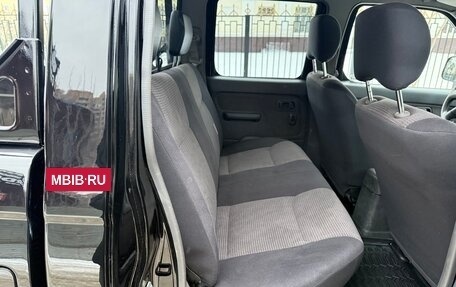 Nissan NP300, 2009 год, 1 250 000 рублей, 24 фотография