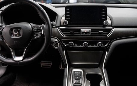 Honda Accord IX рестайлинг, 2018 год, 3 140 000 рублей, 18 фотография