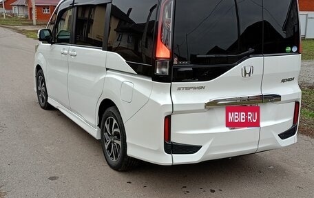 Honda Stepwgn IV, 2018 год, 2 690 000 рублей, 3 фотография