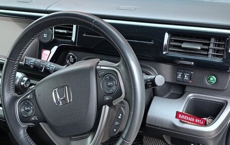 Honda Stepwgn IV, 2018 год, 2 690 000 рублей, 13 фотография