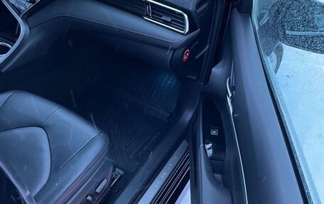 Toyota Camry, 2018 год, 2 350 000 рублей, 11 фотография