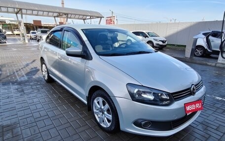 Volkswagen Polo VI (EU Market), 2014 год, 800 000 рублей, 2 фотография