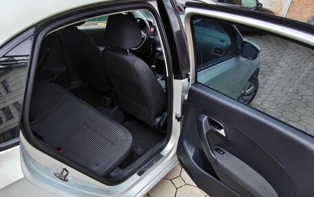 Volkswagen Polo VI (EU Market), 2014 год, 800 000 рублей, 18 фотография