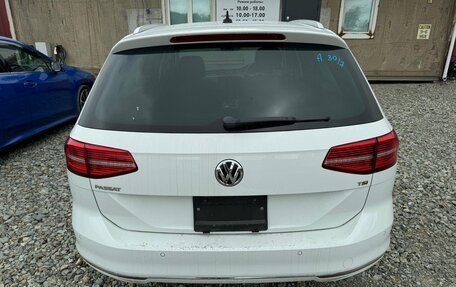 Volkswagen Passat B8 рестайлинг, 2017 год, 2 500 000 рублей, 19 фотография