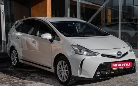 Toyota Prius Alpha I (ZVW40/41), 2017 год, 1 587 000 рублей, 6 фотография