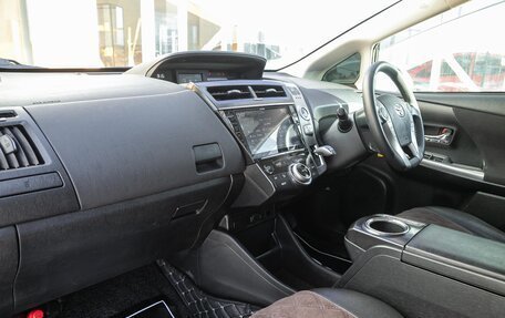 Toyota Prius Alpha I (ZVW40/41), 2017 год, 1 587 000 рублей, 14 фотография