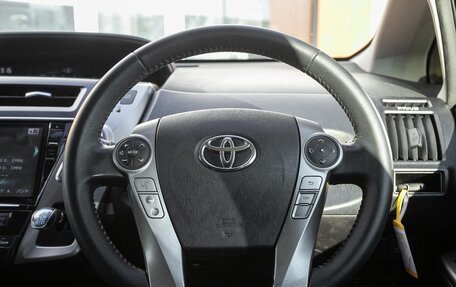Toyota Prius Alpha I (ZVW40/41), 2017 год, 1 587 000 рублей, 12 фотография