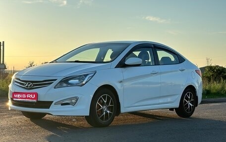 Hyundai Solaris II рестайлинг, 2015 год, 1 100 000 рублей, 1 фотография