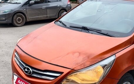 Hyundai Solaris II рестайлинг, 2014 год, 850 000 рублей, 1 фотография