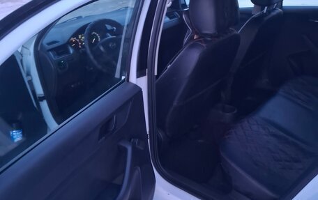 Skoda Rapid I, 2018 год, 530 000 рублей, 12 фотография