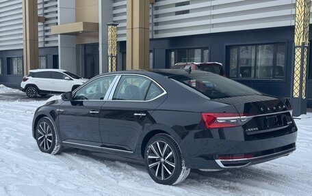 Skoda Superb III рестайлинг, 2025 год, 2 800 000 рублей, 4 фотография