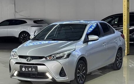 Toyota Yaris XP150 рестайлинг, 2021 год, 1 090 000 рублей, 1 фотография