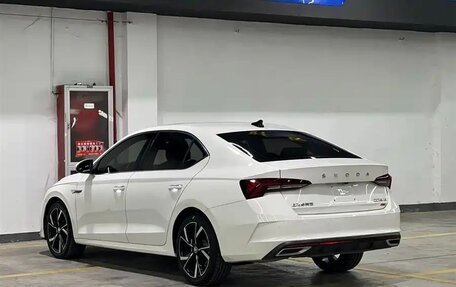 Skoda Octavia IV, 2023 год, 1 950 000 рублей, 4 фотография