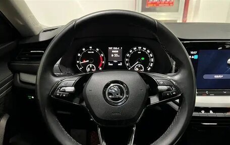 Skoda Octavia IV, 2023 год, 1 950 000 рублей, 7 фотография