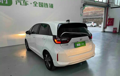 Honda Fit, 2022 год, 1 060 000 рублей, 3 фотография