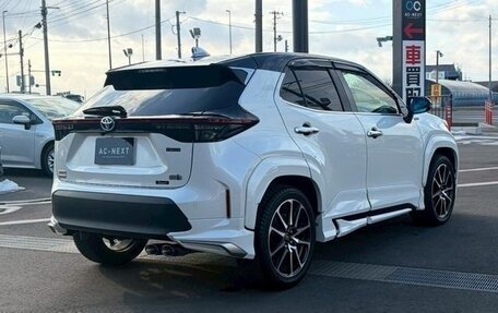 Toyota Yaris Cross, 2023 год, 1 730 000 рублей, 5 фотография