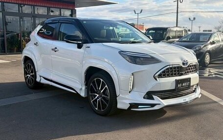 Toyota Yaris Cross, 2023 год, 1 730 000 рублей, 4 фотография