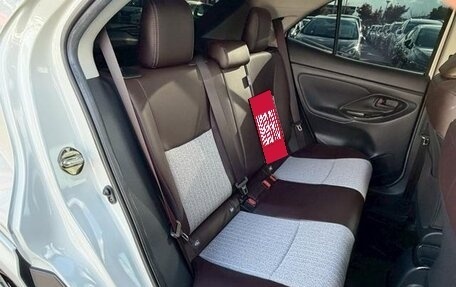 Toyota Yaris Cross, 2023 год, 1 730 000 рублей, 20 фотография