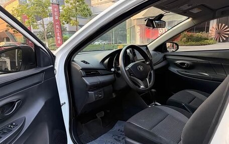 Toyota Vios III, 2022 год, 990 000 рублей, 11 фотография