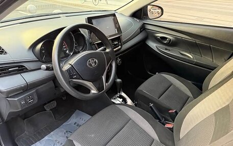 Toyota Vios III, 2022 год, 990 000 рублей, 13 фотография