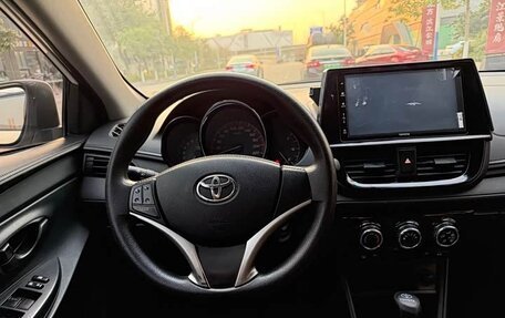 Toyota Vios III, 2022 год, 990 000 рублей, 14 фотография