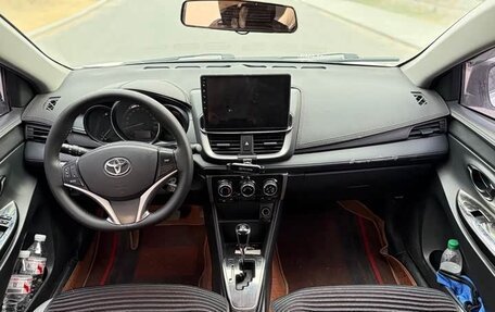 Toyota Yaris XP150 рестайлинг, 2022 год, 1 095 000 рублей, 8 фотография