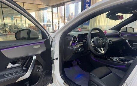 Mercedes-Benz A-Класс, 2022 год, 2 300 000 рублей, 7 фотография